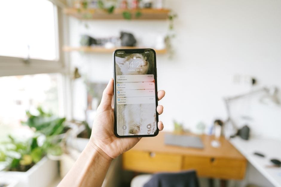 comment notifications phone